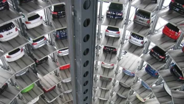 Photo of Caravana vehicle elevator loaded with cars